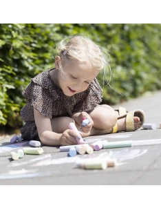 Creativ gatvės kreida