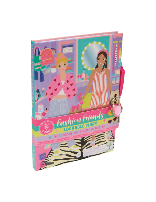 Užrakinamas dienoraštis su ištrinamu rašikliu, Stilingos draugės namie