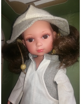 Lėlytė Carole su lininiais rūbeliais, 36 cm
