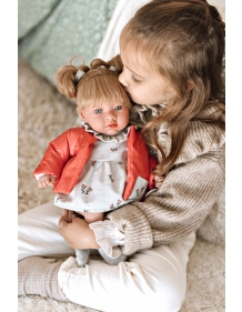 Arias lėlė su raudonu švarkeliu, juokiasi, 40 cm