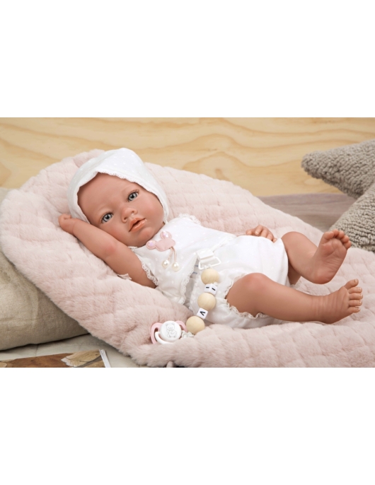 Reborn lėlytė baltais rūbeliais, mergaitė, 38 cm Reborn lėlytė baltais rūbeliais, mergaitė, 38 cm