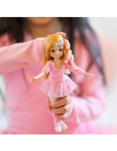 Lottie lėlė Baleto repeticijoje